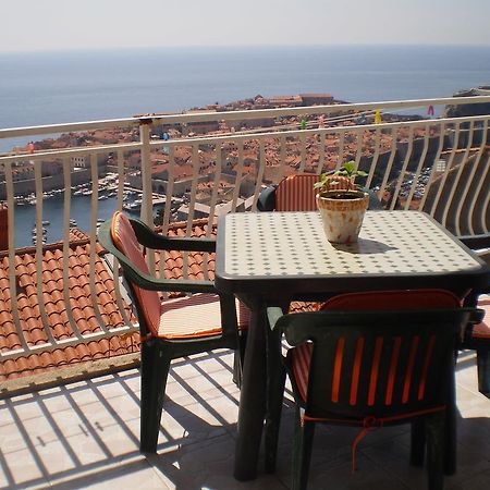 Apartments Kuzman دوبروفينك الغرفة الصورة